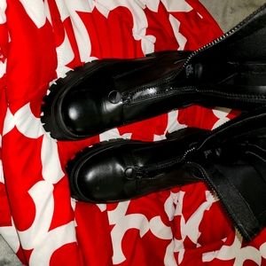 Black boots size 11